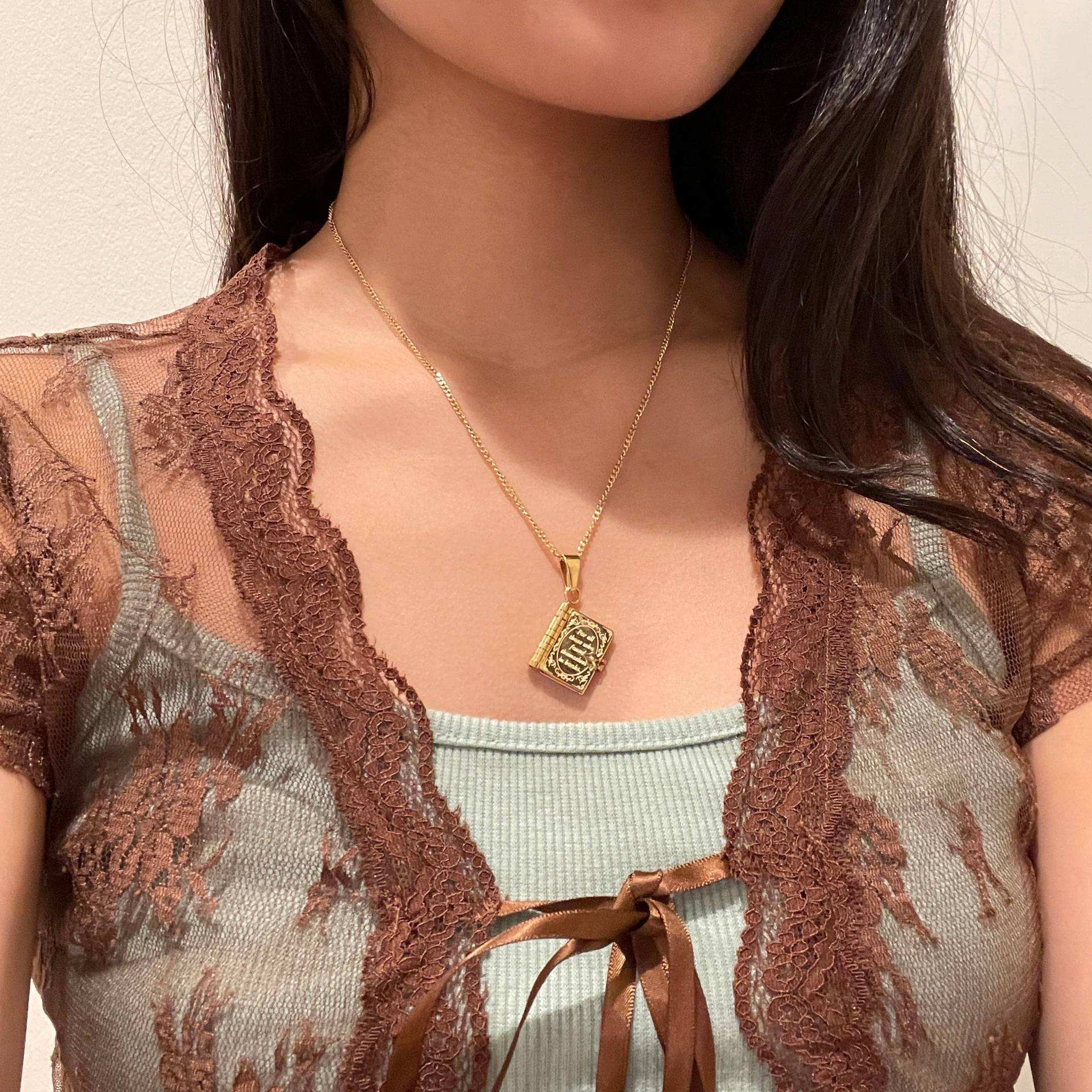 Open And Close Book Necklace pendant 