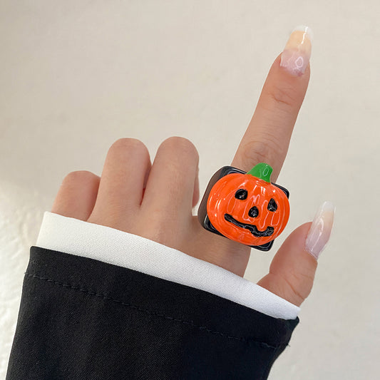 Halloween Jewelry Ring  Pumpkin in finger view