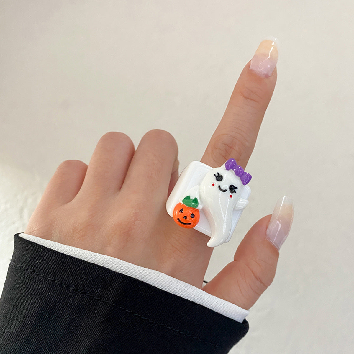 Halloween Jewelry Rings ghost in finger picture