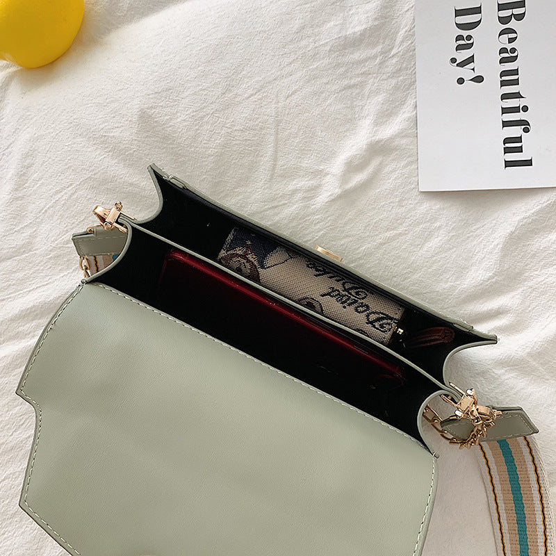 Women’s cross body bag PU leather, Trendy Small Purse,- Square Handbag, chain shoulder bag with removable strap